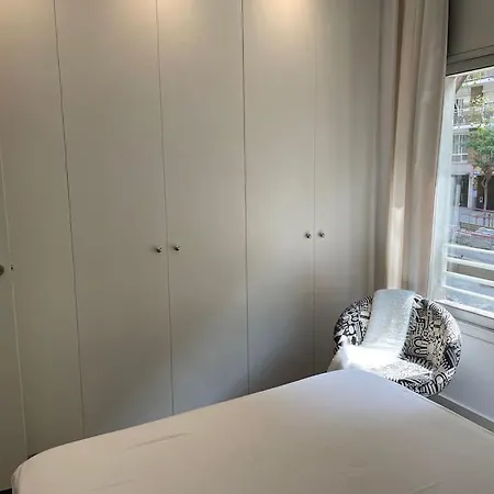 Cozy And Central Apartment-2